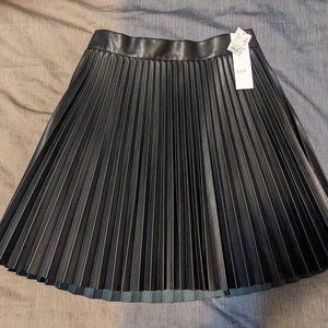 2/$20 [NWT] TOPSHOP Faux Leather Skirt